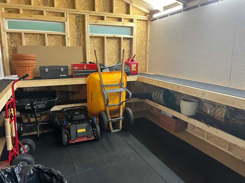 Interior of TR-800 workshop