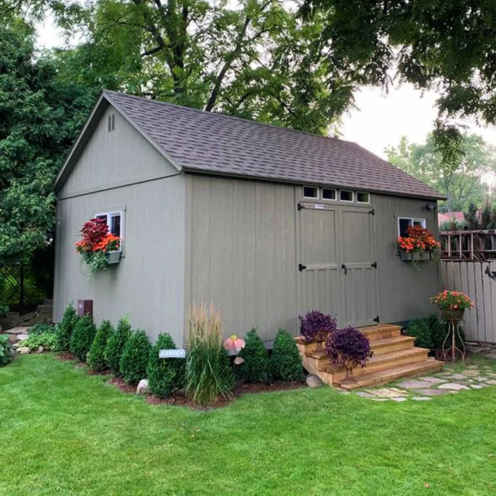 Exterior or TR-800 in a green backyard