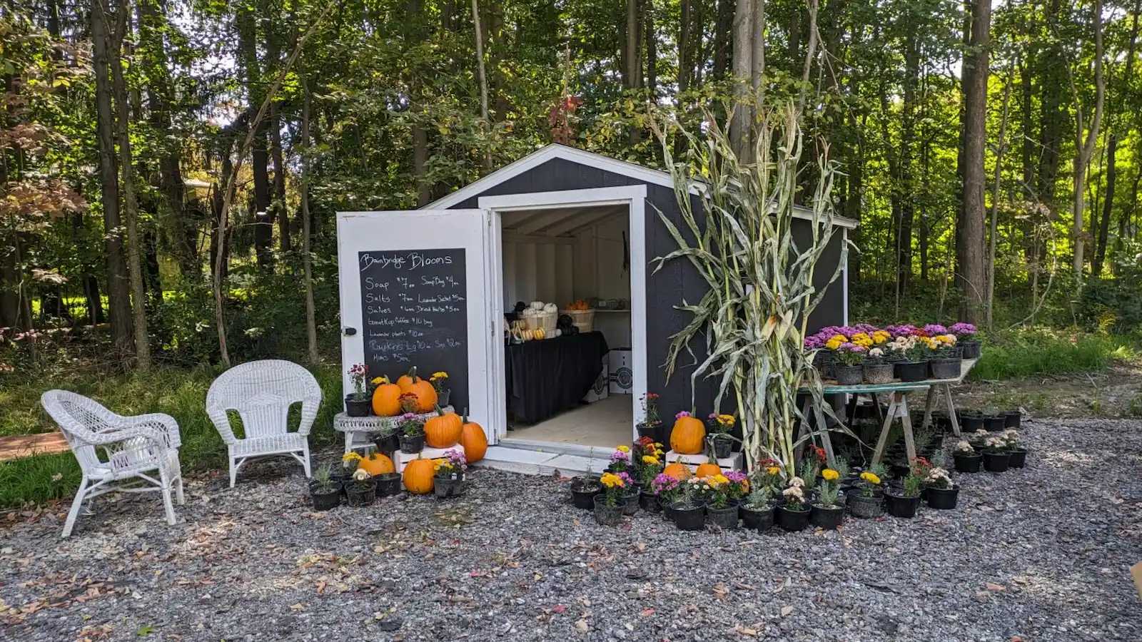 SR-600 building transformed into a farm stand